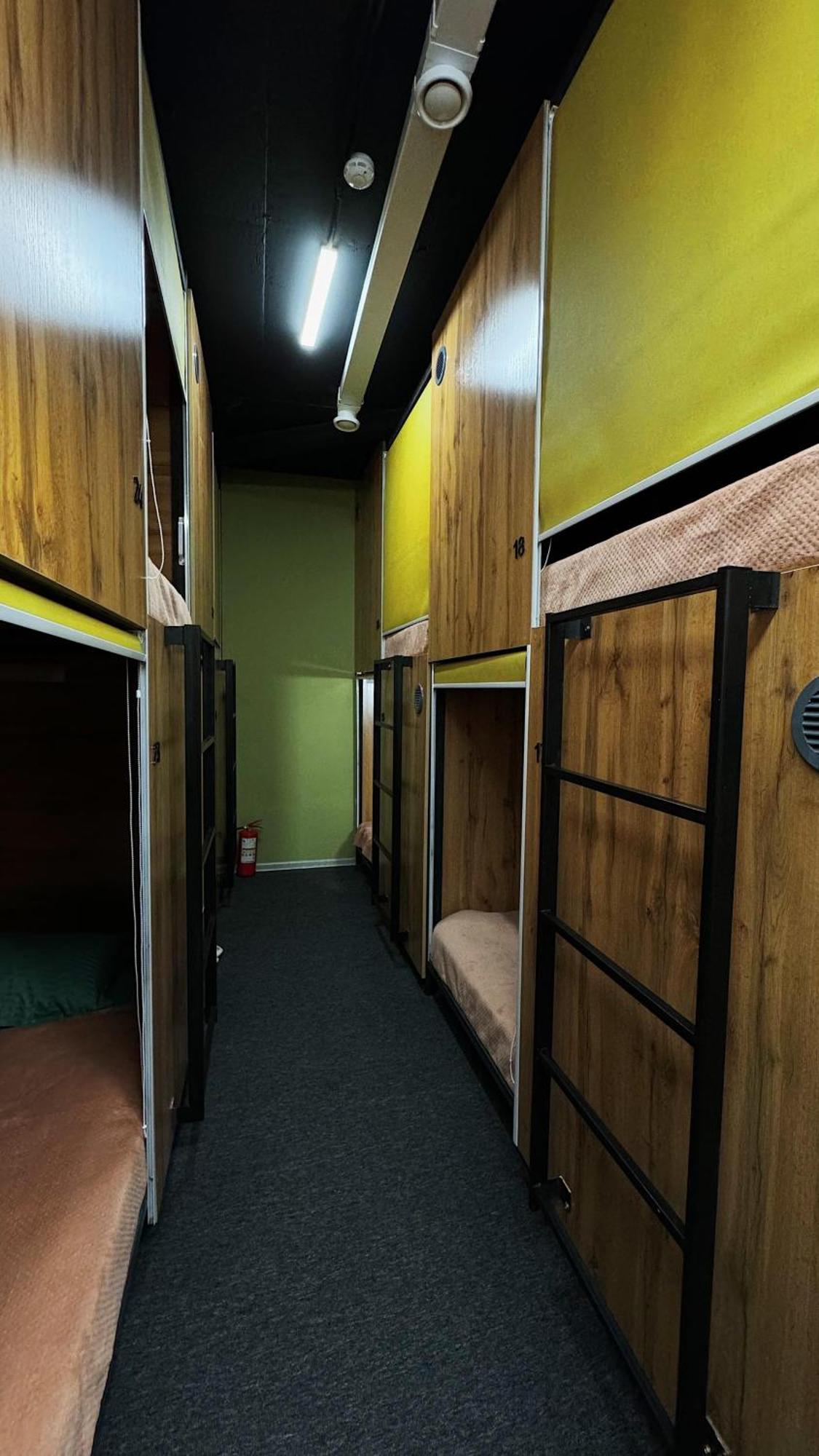 Hostel Kochevnik Capsule Hotel Almatý Exterior foto