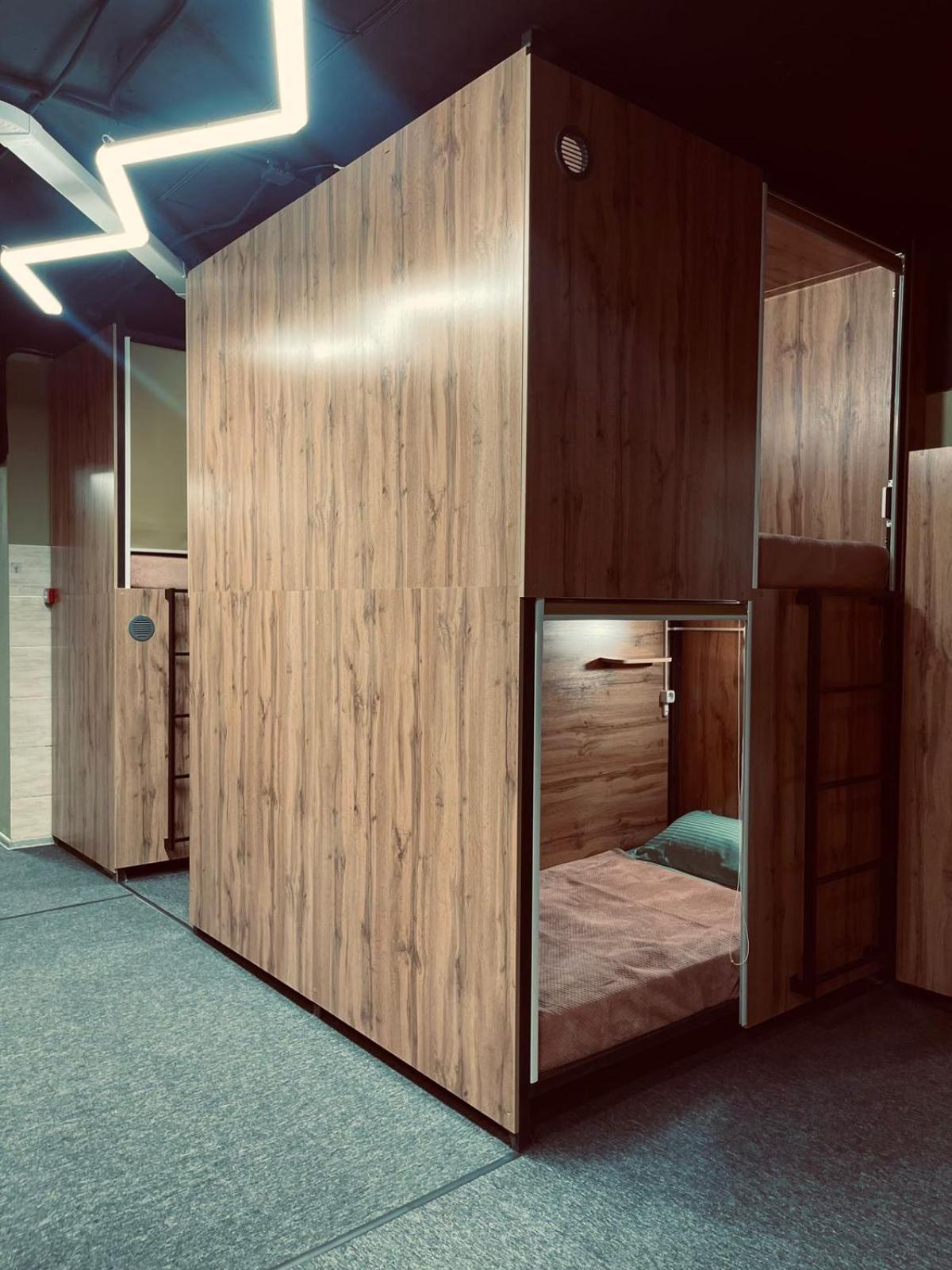 Hostel Kochevnik Capsule Hotel Almatý Exterior foto